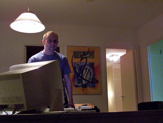 SoulEye in his appartment at nighttime