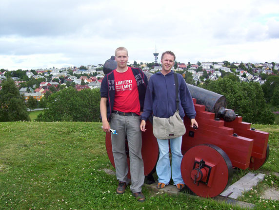 PyroZane and Inge on the wall of the fortress of Trondheim.